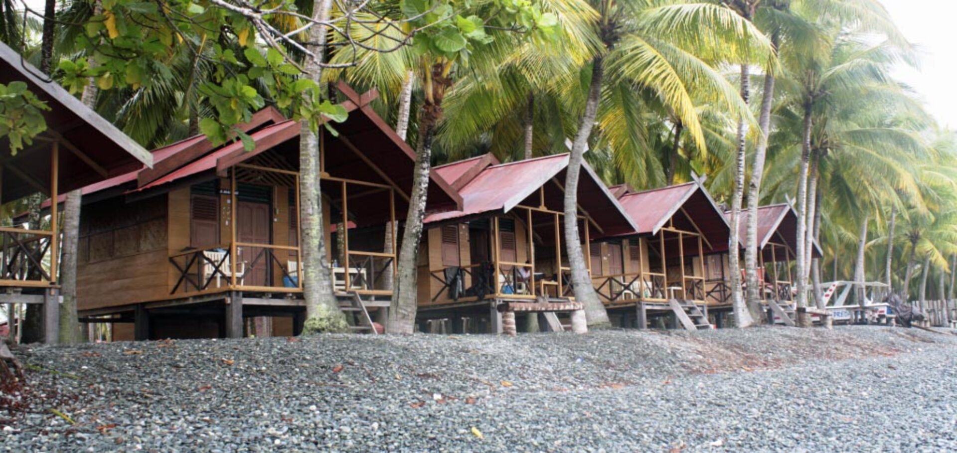 Hotel Indonesie Sulawesi Rondreis Vakantie Togian Ampana Marina Cottages