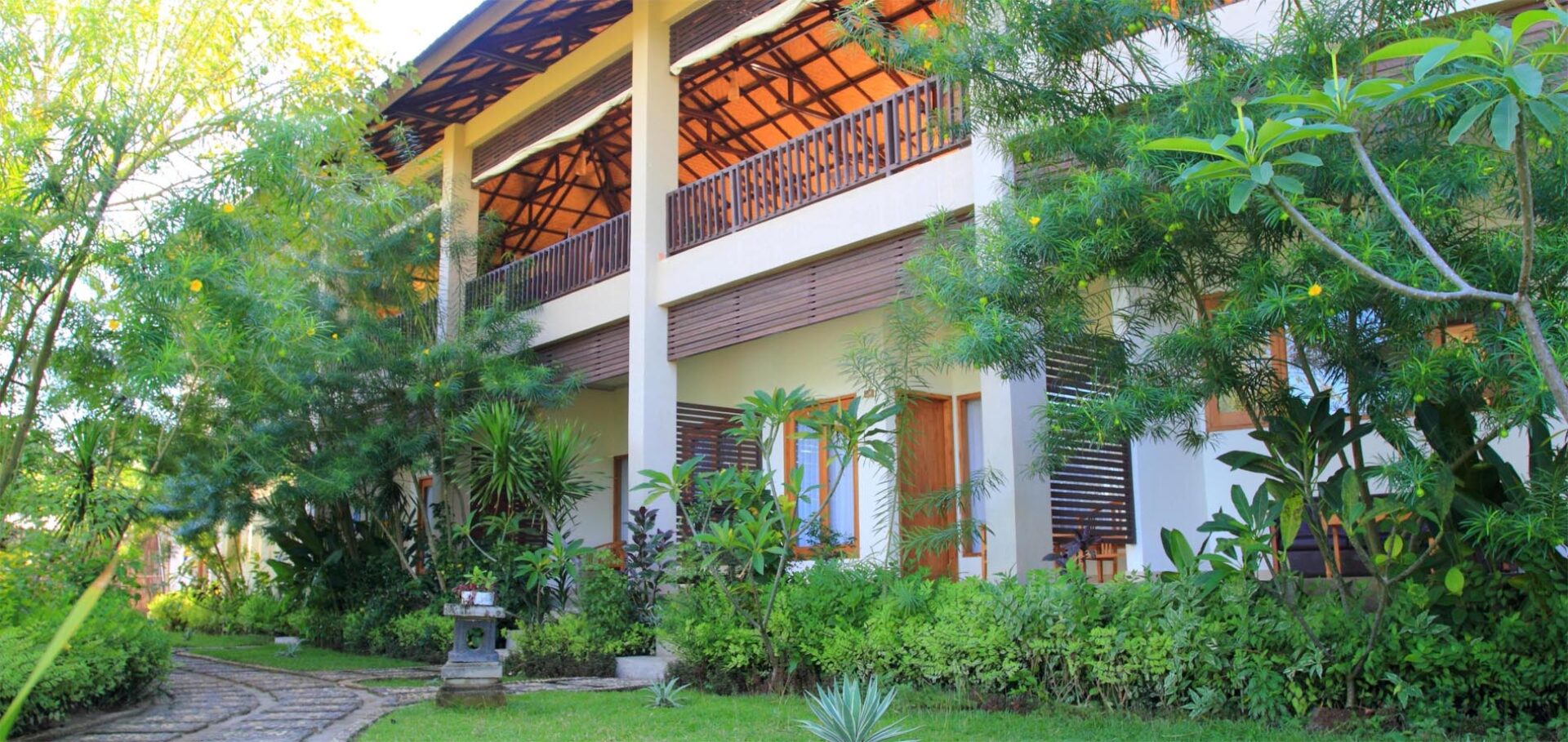 Hotel Soenda Eilanden Flores Labuan Bajo Puri Sari Beach Hotel
