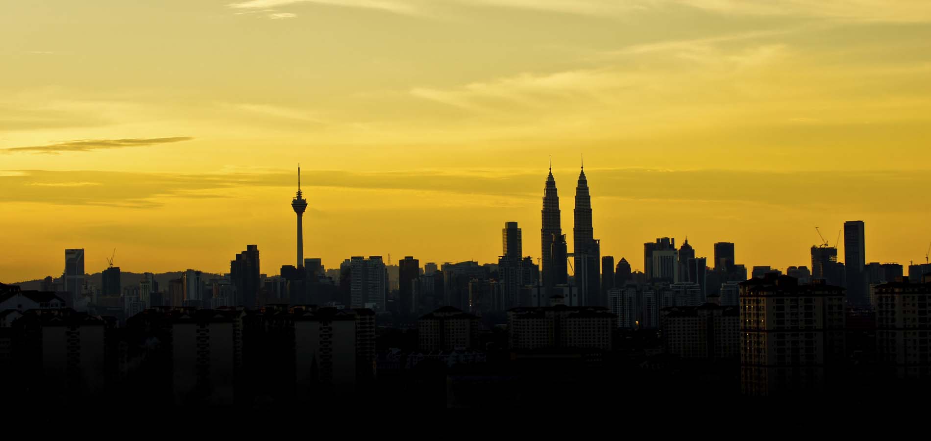 Home 1900x900 Maleisie West Istock Kuala Lumpur skyline sunset sunrise zonsondergang zonsopkomst panorama