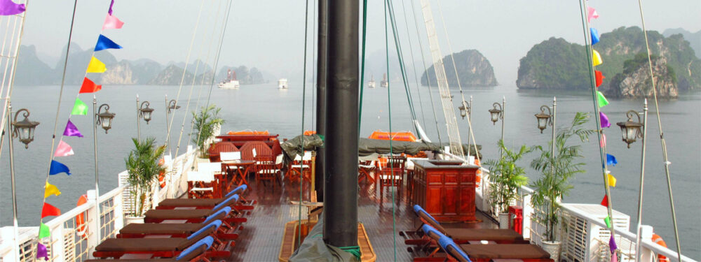 Hotel Cruise Vietnam Halong Bay Boottocht Rondreis Vakantie Treasure Junk