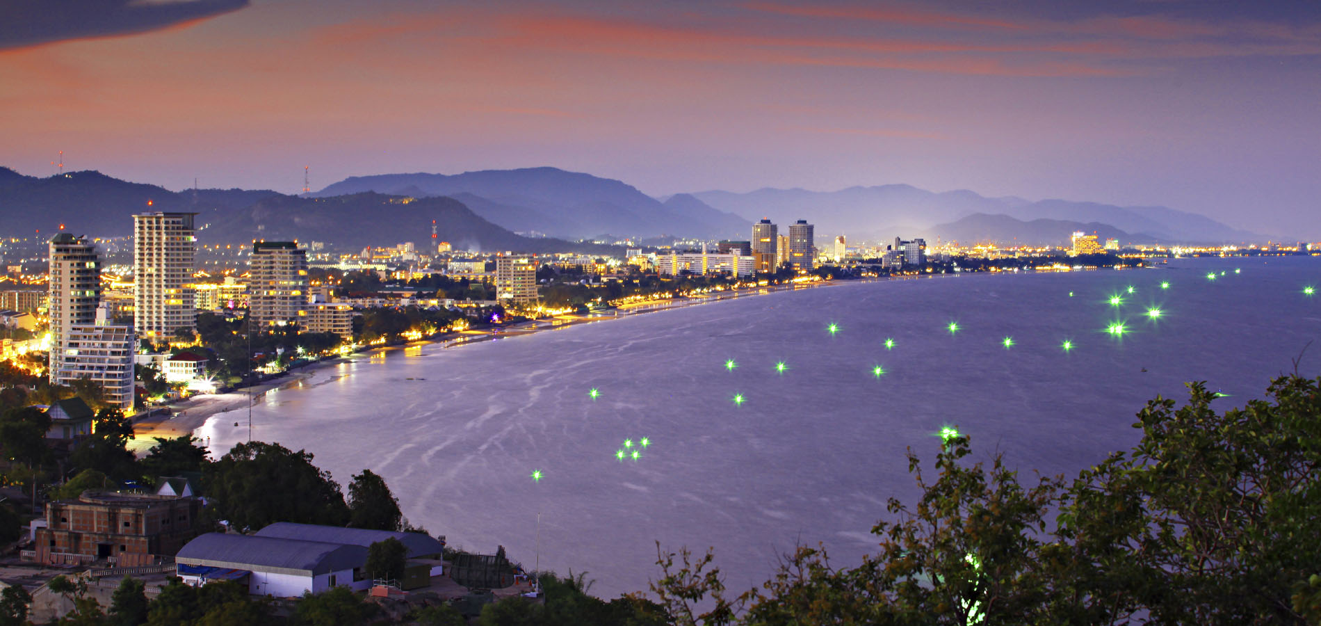 Home 1900x900 Original Asia Istock Rondreis Thailand Vakantie Hua Hin mooi strand avond skyline