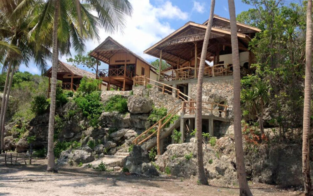 Hotel Bara Coco Bungalows Original Asia Bira Rondreis Sulawesi Vakantie Indonesie bungalow