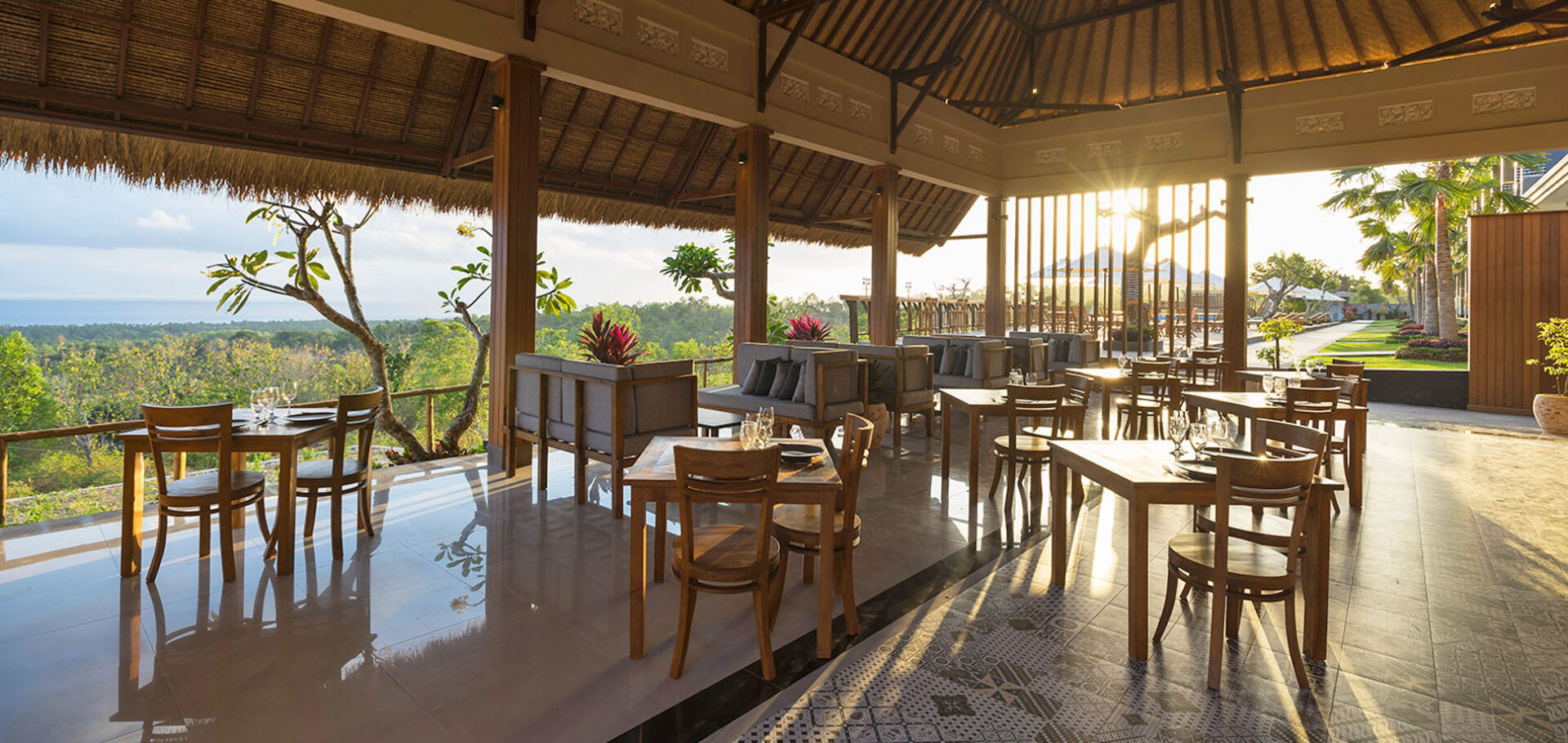 Semabu Hills Hotel Nusa Penida Rondreis Bali vakantie Original Asia