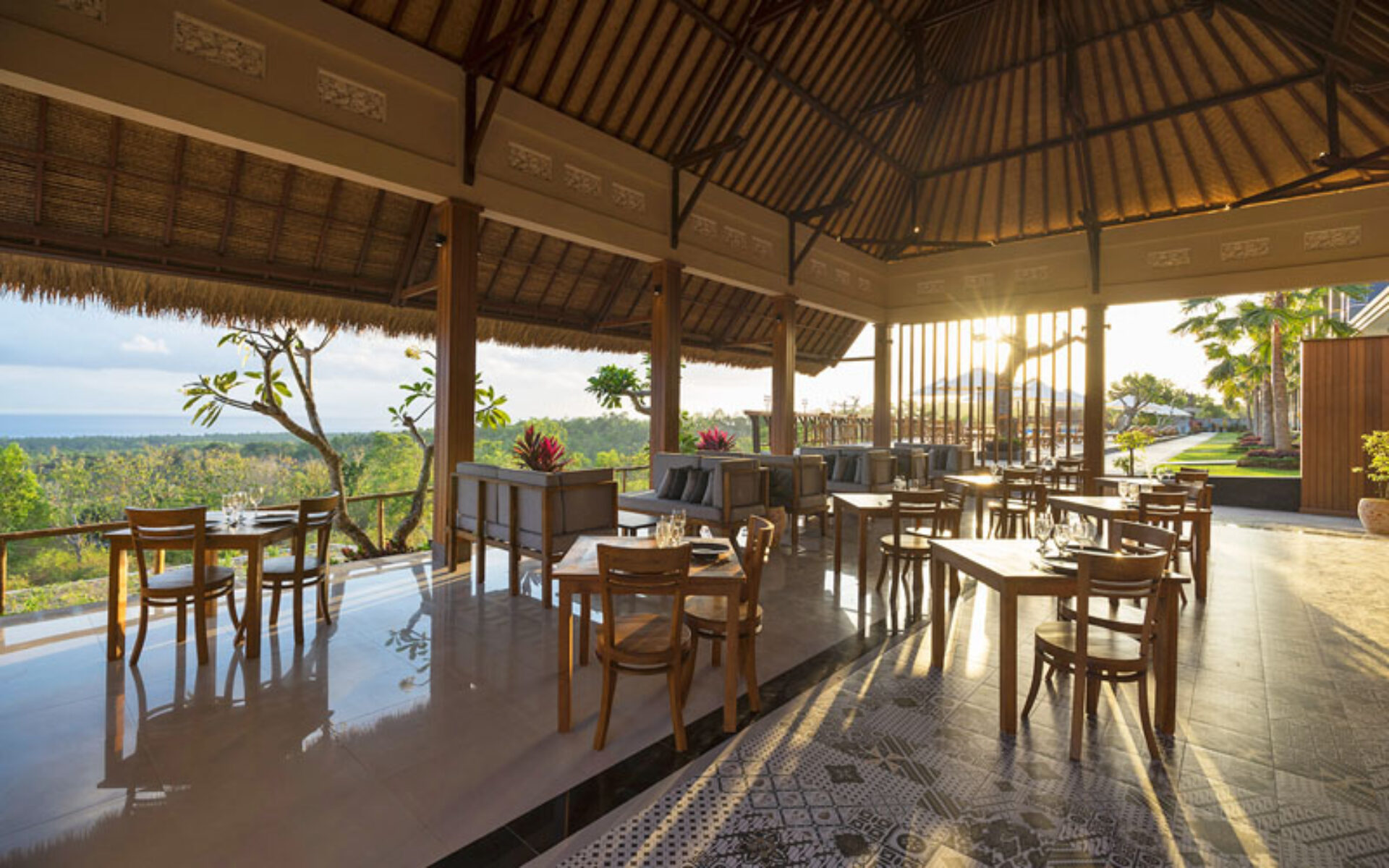 Semabu Hills Hotel Nusa Penida Rondreis Bali vakantie Original Asia
