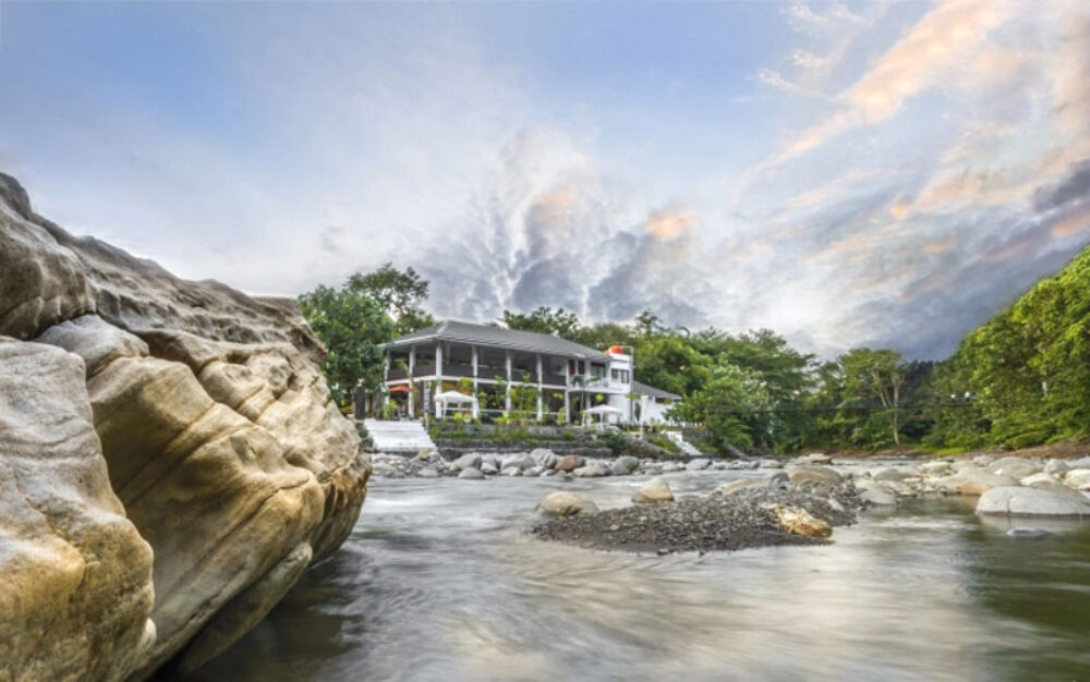 Heritage Resort Hotel Bukit Lawang Rondreis Sumatra Vakantie Indonesie Original Asia