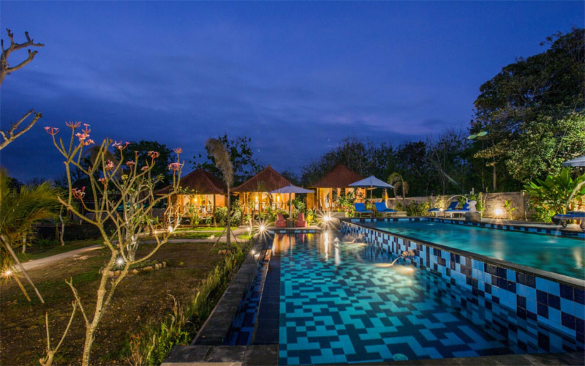 D'Coin Lembongan Cottage Hotel Nusa Lembongan Rondreis Bali Vakantie Original Asia sunrise