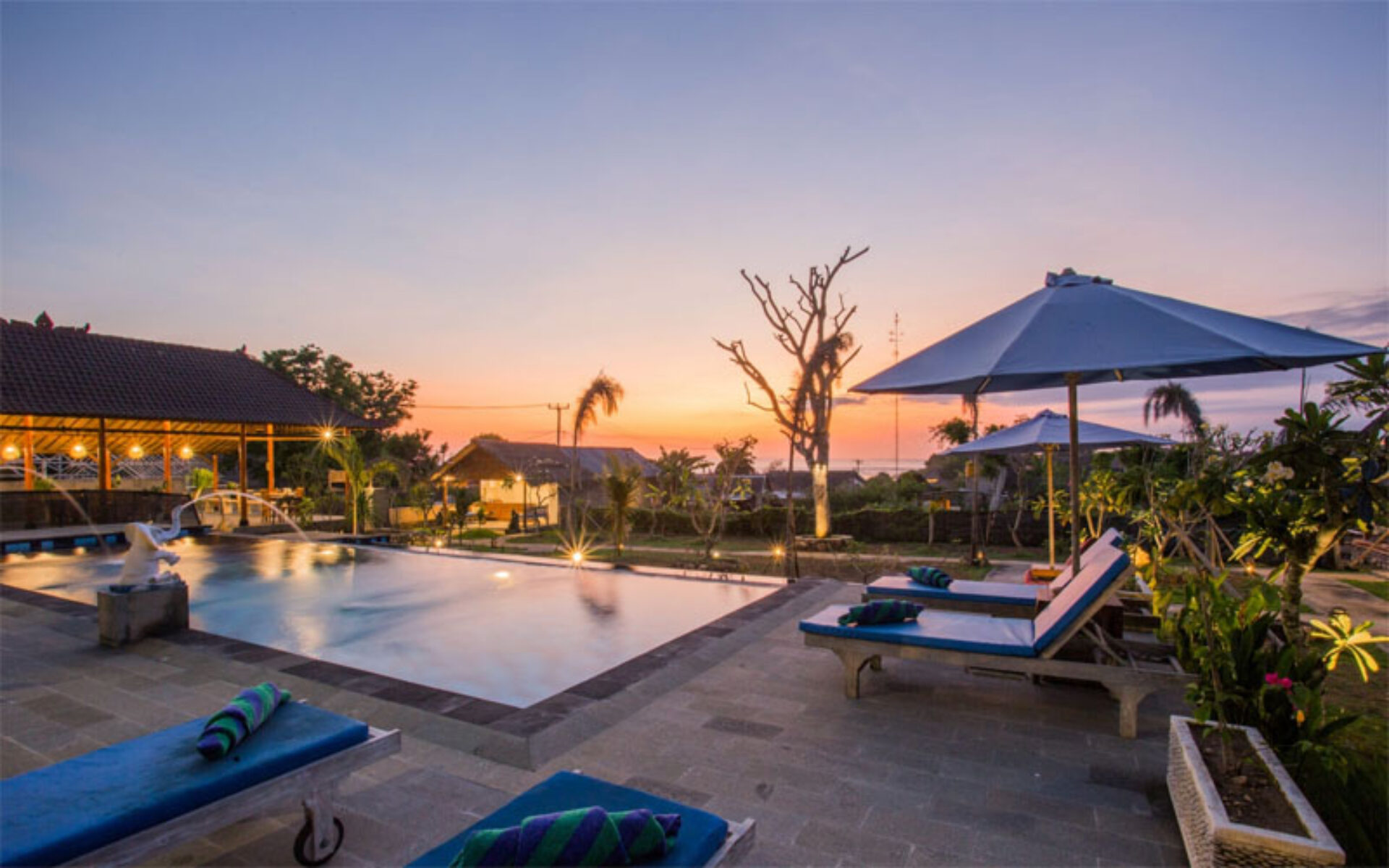 D'Coin Lembongan Cottage Hotel Nusa Lembongan Rondreis Bali Vakantie Original Asia sunrise