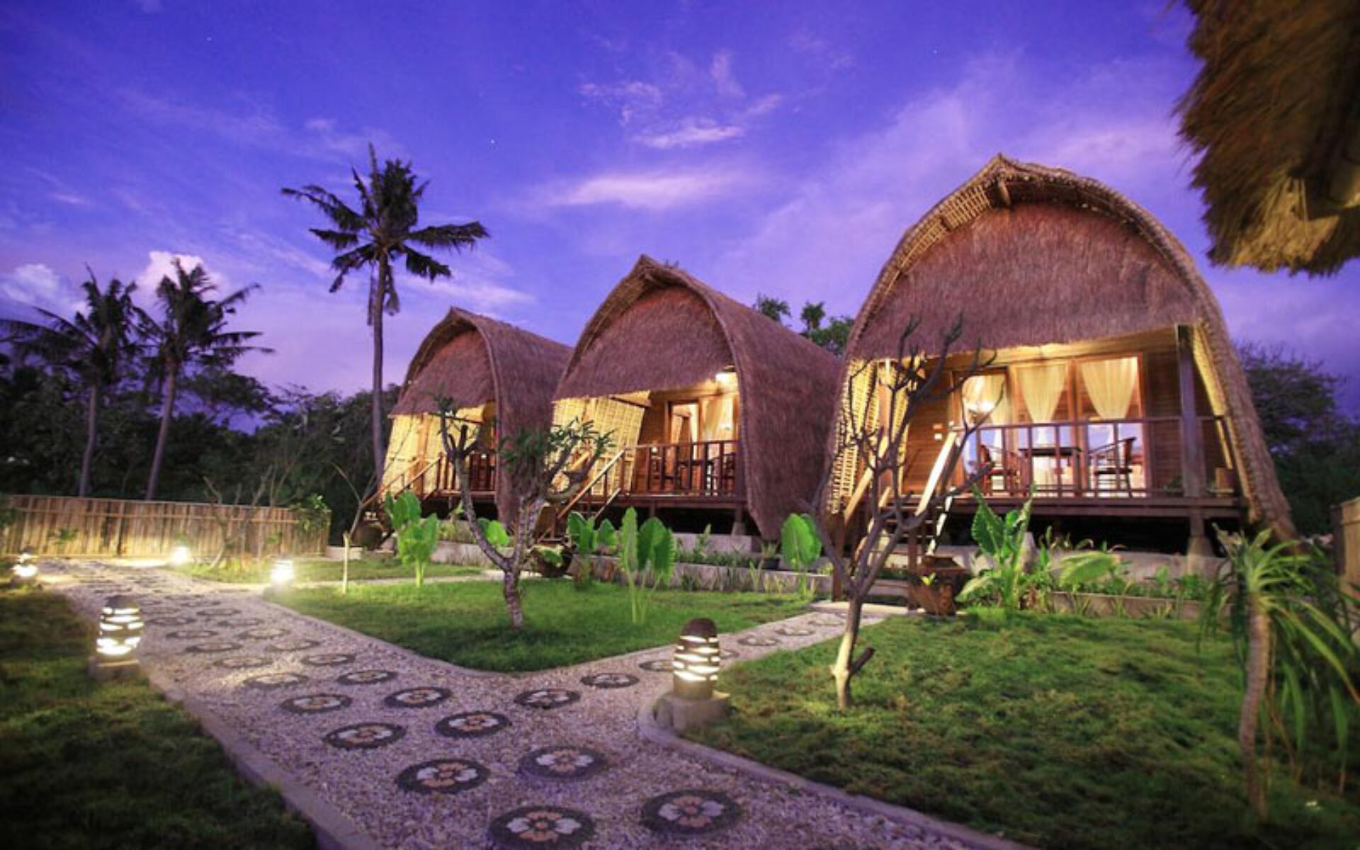 Sunset Coin Lembongan Cottages Hotel Nusa Lembongan Rondreis Bali Vakantie Original Asia zwembad
