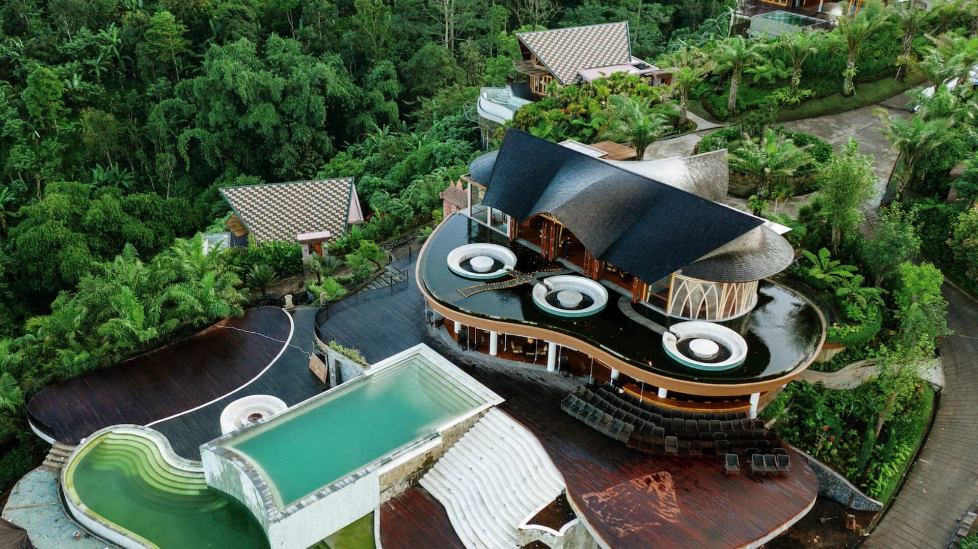 Elevate Bali by Hanging Gardens Resort Munduk Hotel Original Asia Rondreis Bali Vakantie Indonesie aerial villas