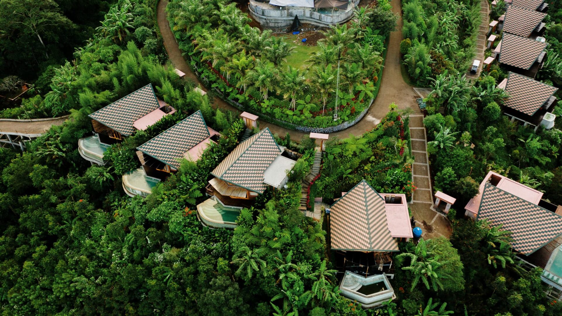 Elevate Bali by Hanging Gardens Resort Munduk Hotel Original Asia Rondreis Bali Vakantie Indonesie aerial villas