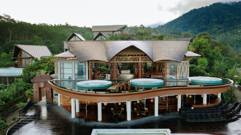 Elevate Bali by Hanging Gardens Resort Munduk Hotel Original Asia Rondreis Bali Vakantie Indonesie aerial villas