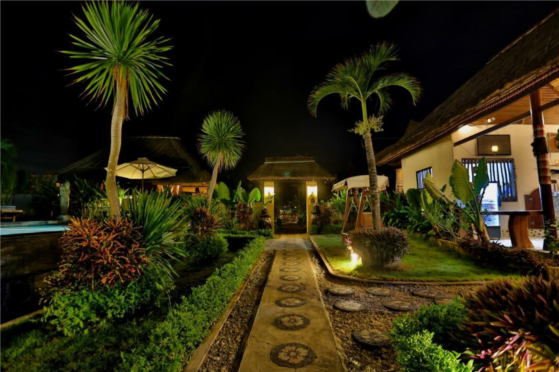 Sunset Coin Lembongan Resort Hotel Nusa Lembongan Original Asia Rondreis Bali vakantie Indonesie