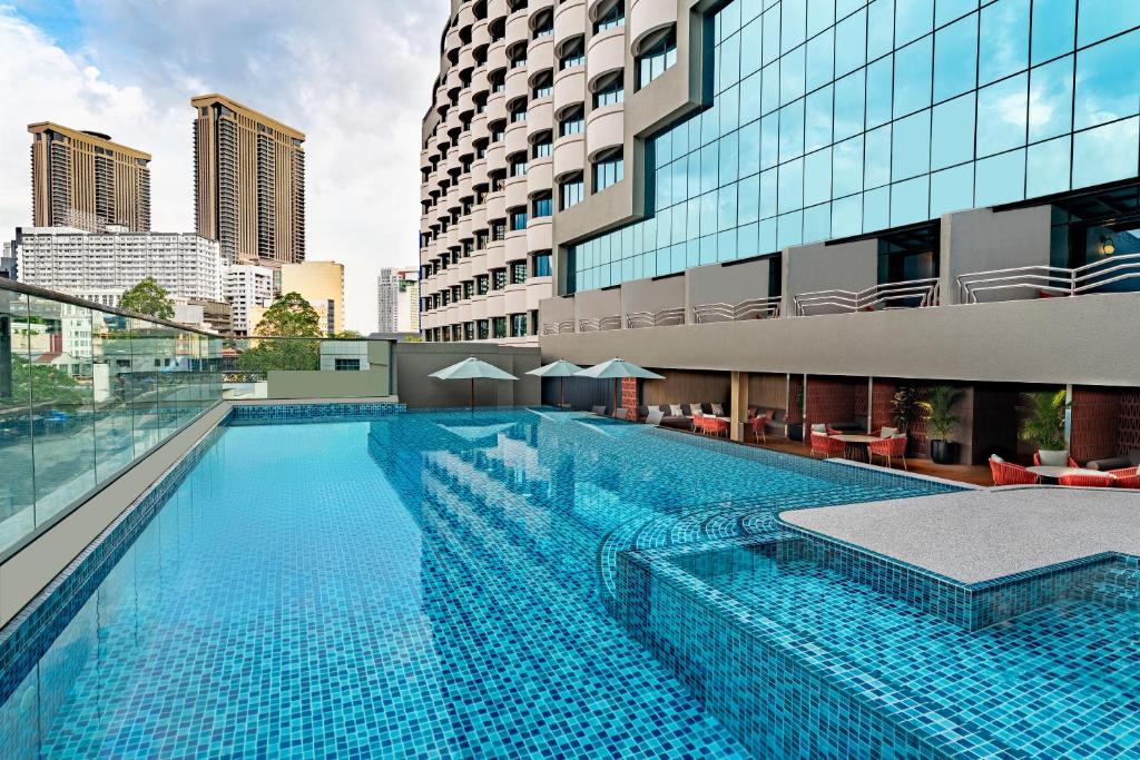 Grand Mercure Kuala Lumpur Bukit Bintang Rondreis Maleisie Vakantie Zwembad