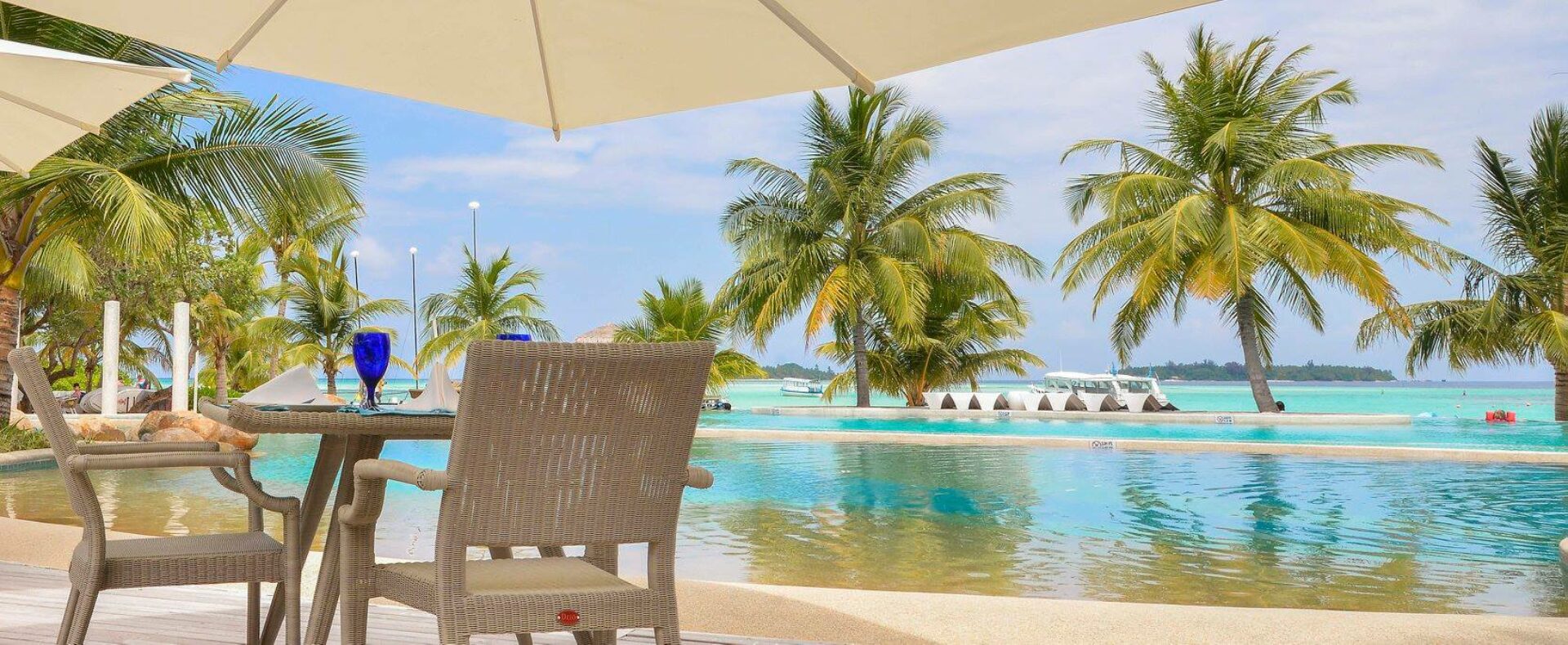Holiday Inn Resort Kandooma malediven original asia rondreis sri lanka malediven vakantie pool 3
