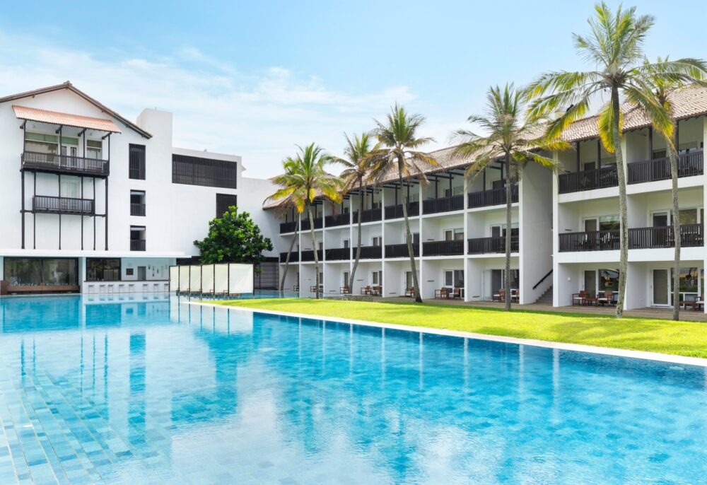 Jetwing Blue Resort Sri Lanka original asia rondreis sri lanka malediven vakantie gebouw