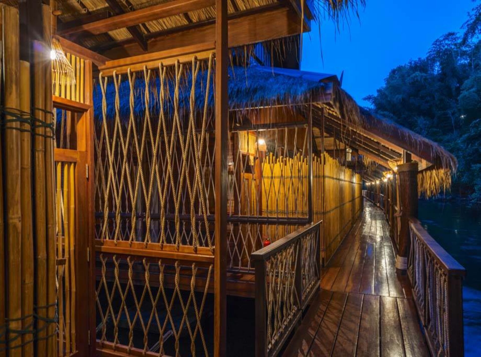 Float House River Kwai Resort Hotel Kanchanaburi Luxe Rondreis Thailand Vakantie Original Asia