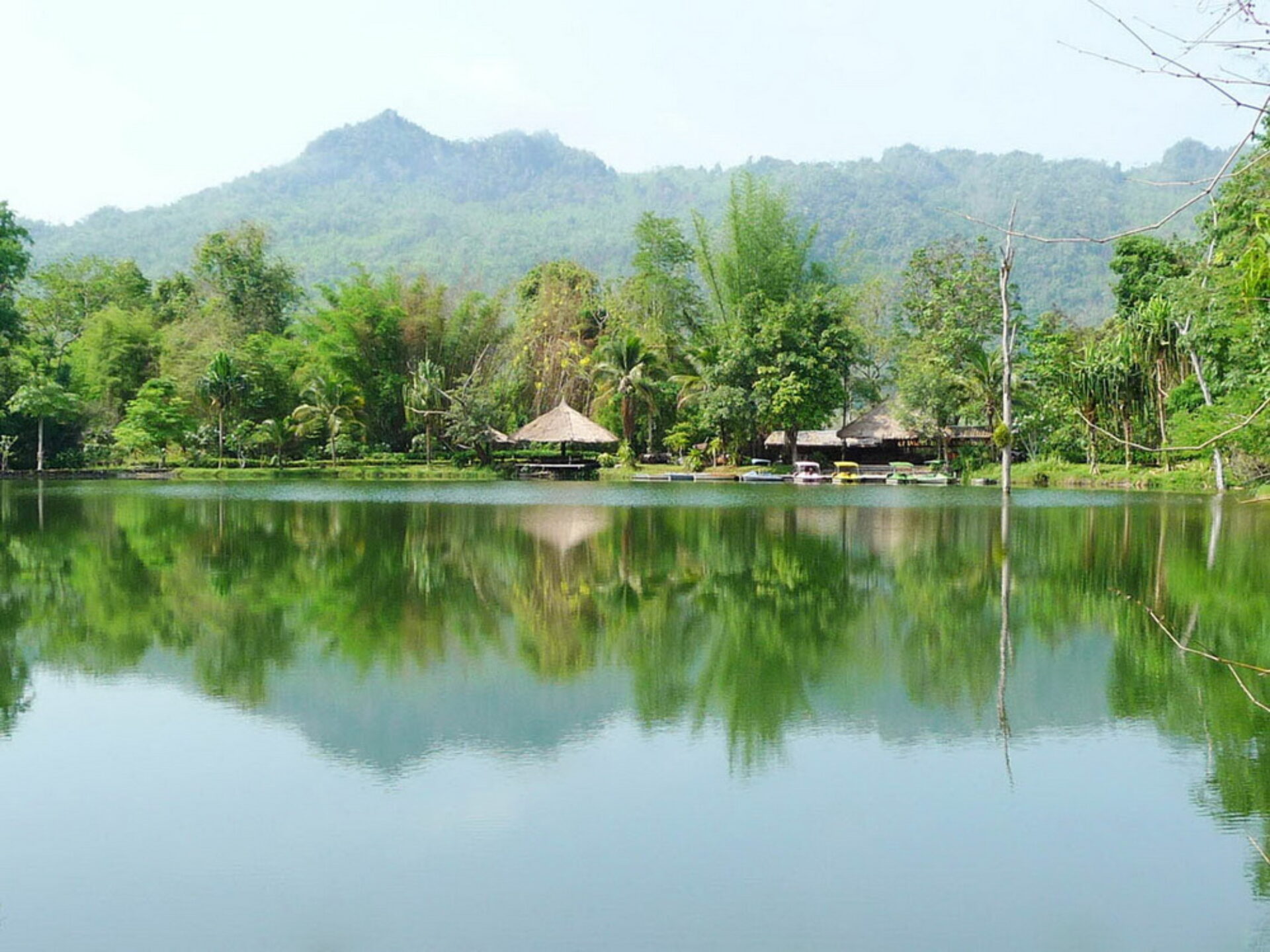 Home Phutoey River Kwai Hotspring & Nature Resort Gezinsrondreis Thailand Familievakantie Original Asia