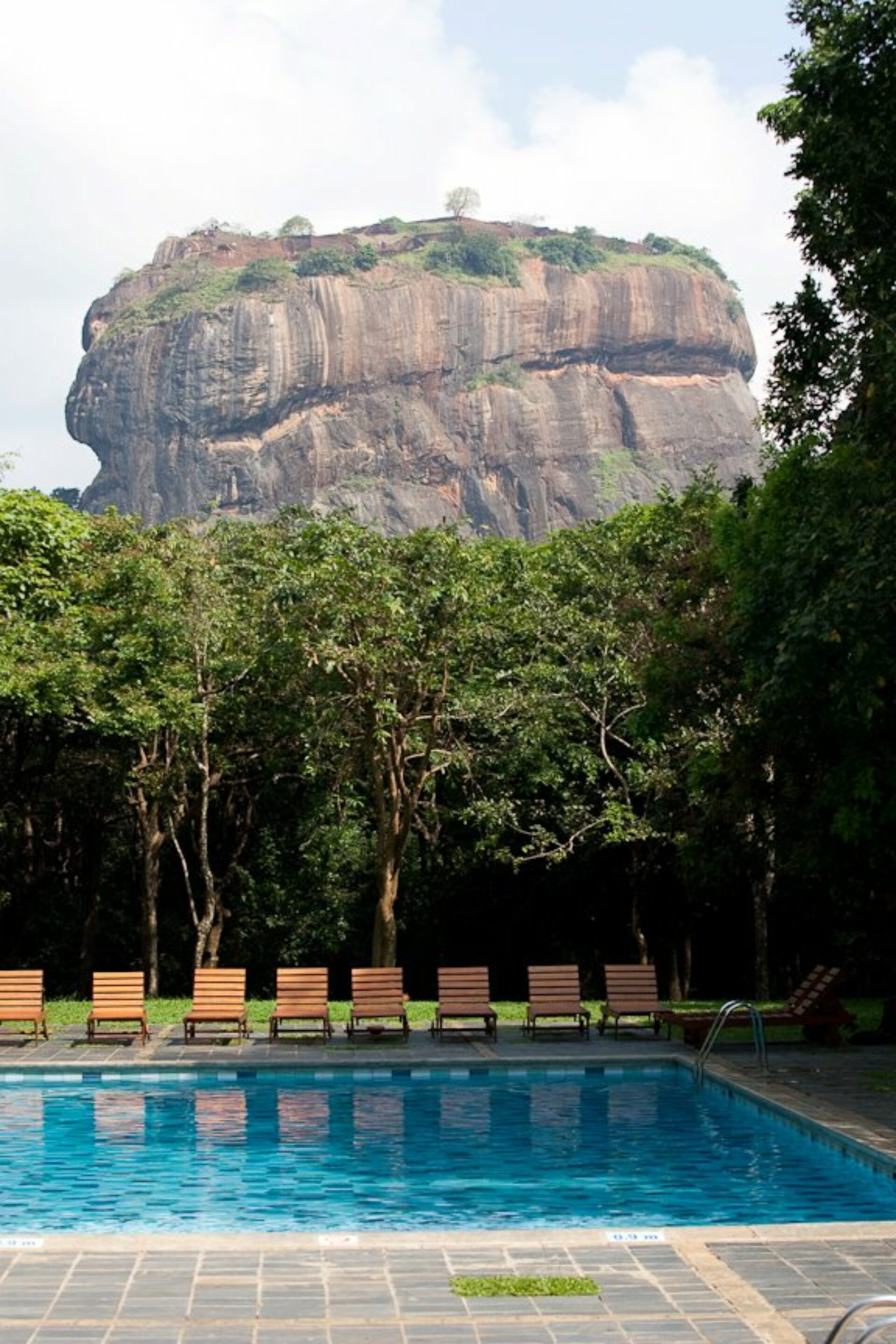Hotel Sigiriya Sri Lanka original asia rondreis sri lanka malediven pool2