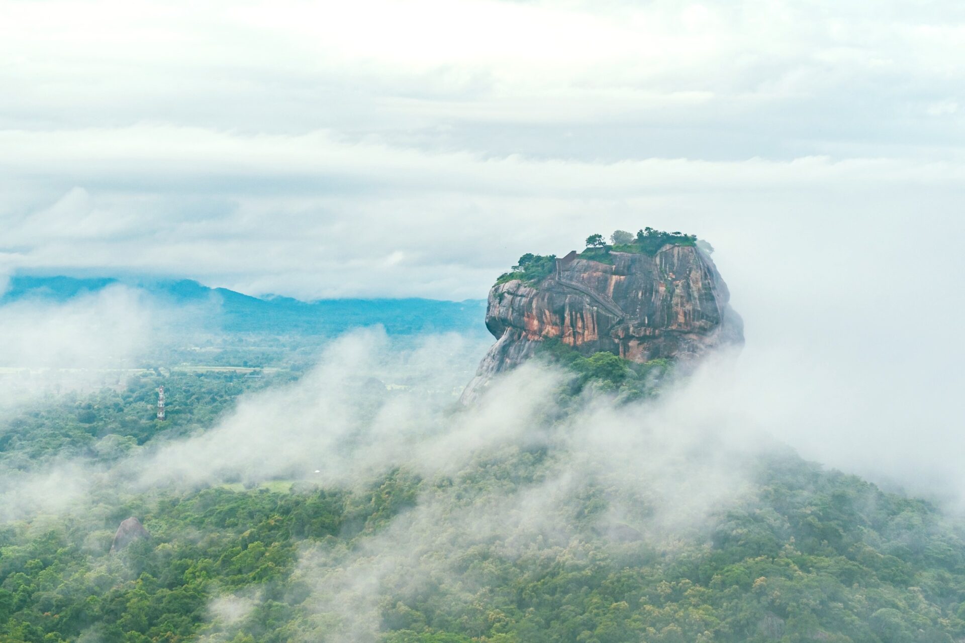 Hotel Sigiriya Sri Lanka original asia rondreis sri lanka malediven wolken