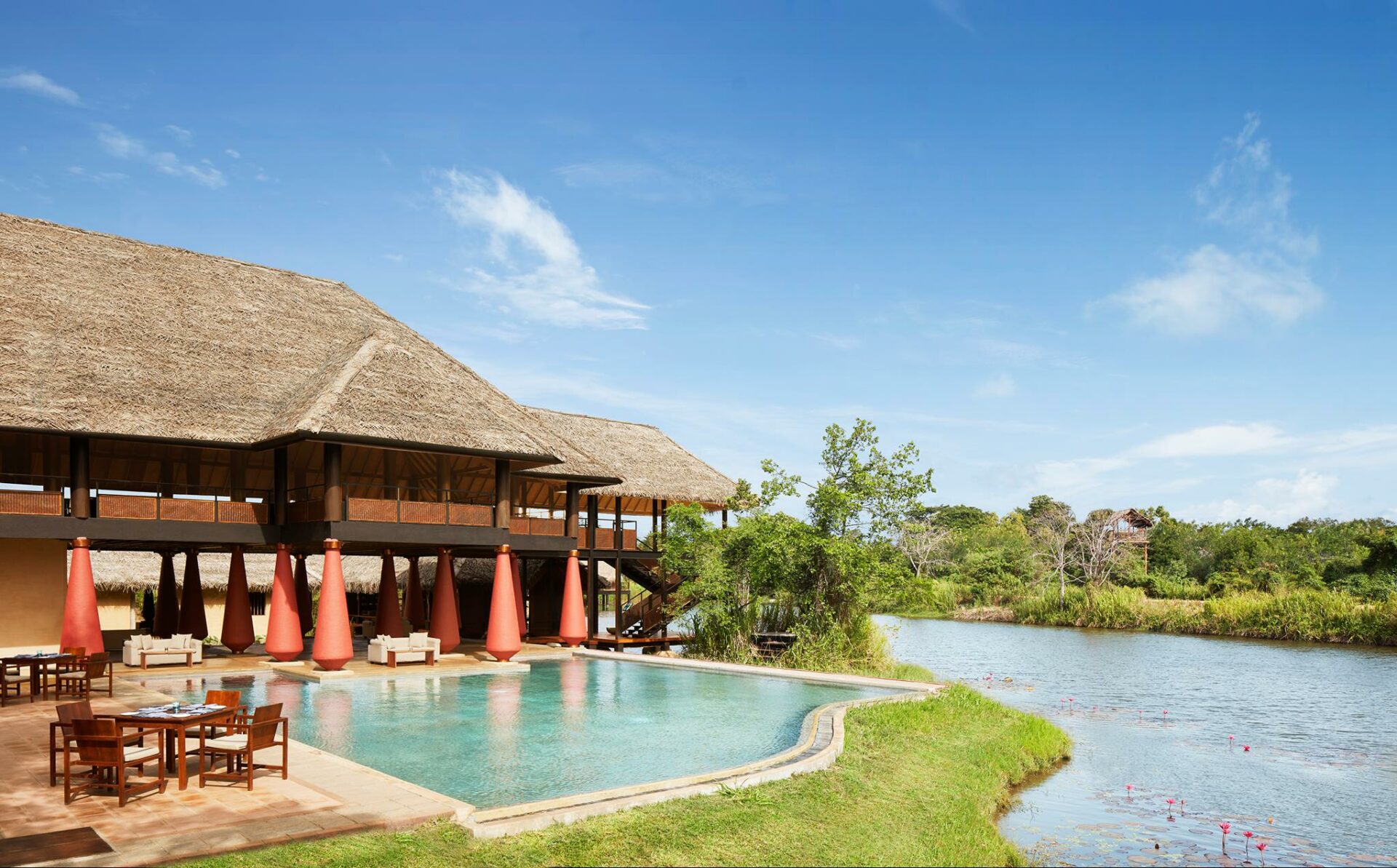 Jetwing Vil Uyana Resort Sri Lanka original asia rondreis sri lanka malediven pool
