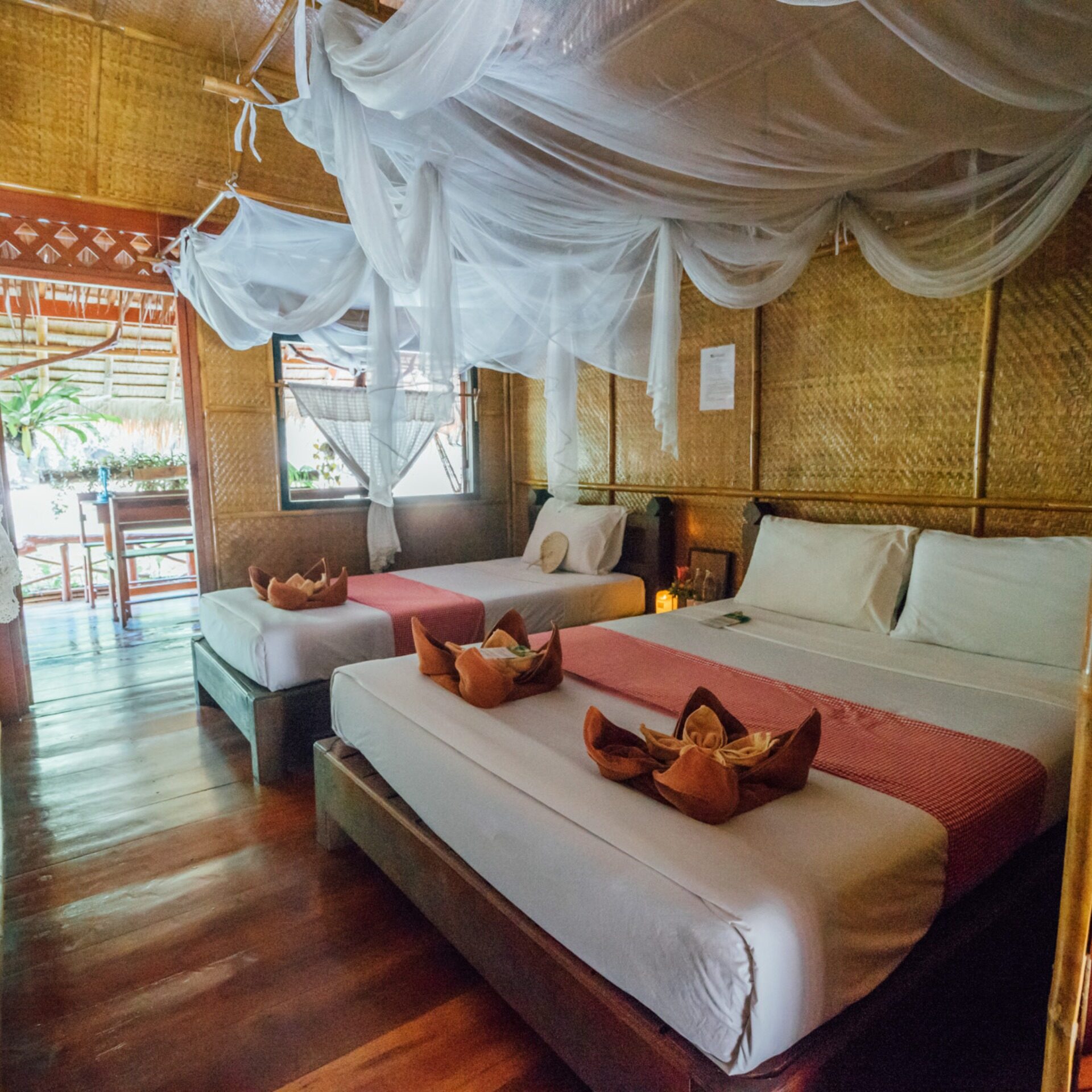 River Kwai Jungle Rafts Hotel Kanchanburi Drijvende bungalows Rondreis Thailand Vakantie Original Asia