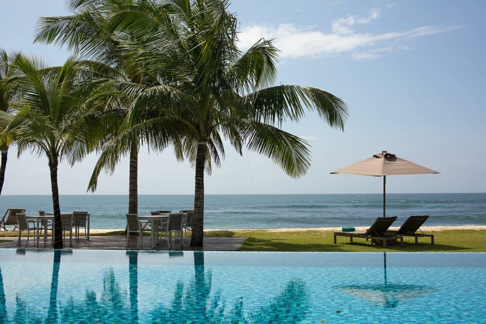 Sri Sharavi Beach Villa's Mirissa Sri Lanka original asia rondreis sri lanka malediven pool1