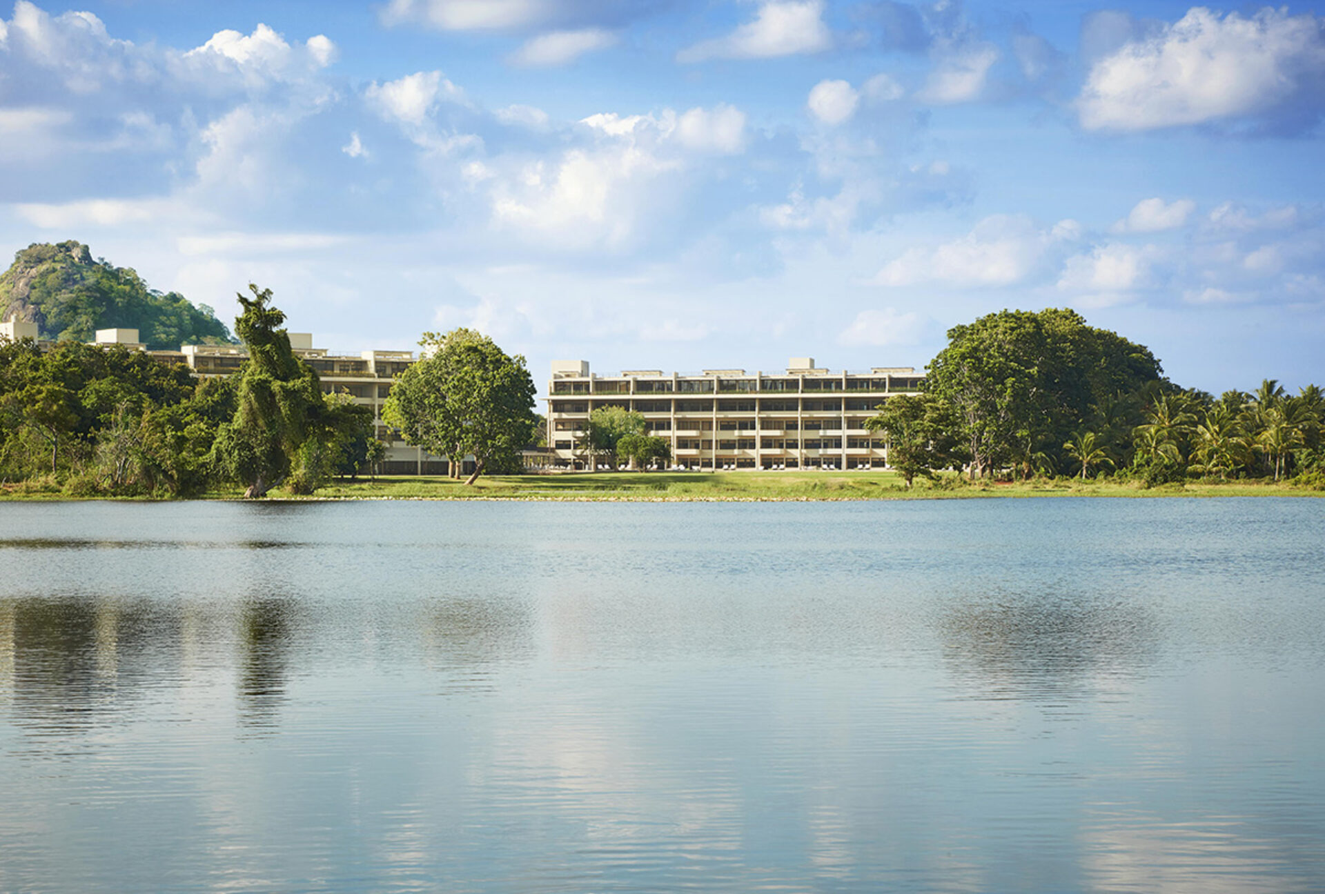 Jetwing Lake Dambulla Resort Hotel Culturele Driehoek Luxe Rondreis Sri Lanka Vakantie Original Asia