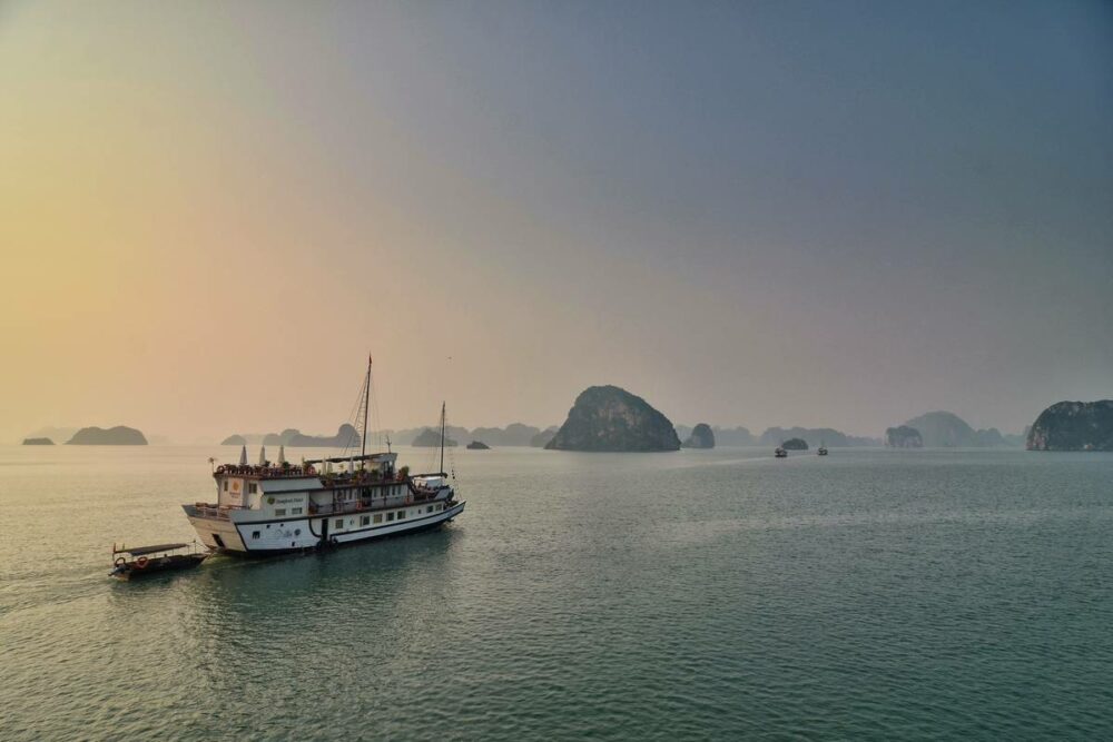 Dragon Pearl Halong Rondreis Vietnam Vakantie Original Asia