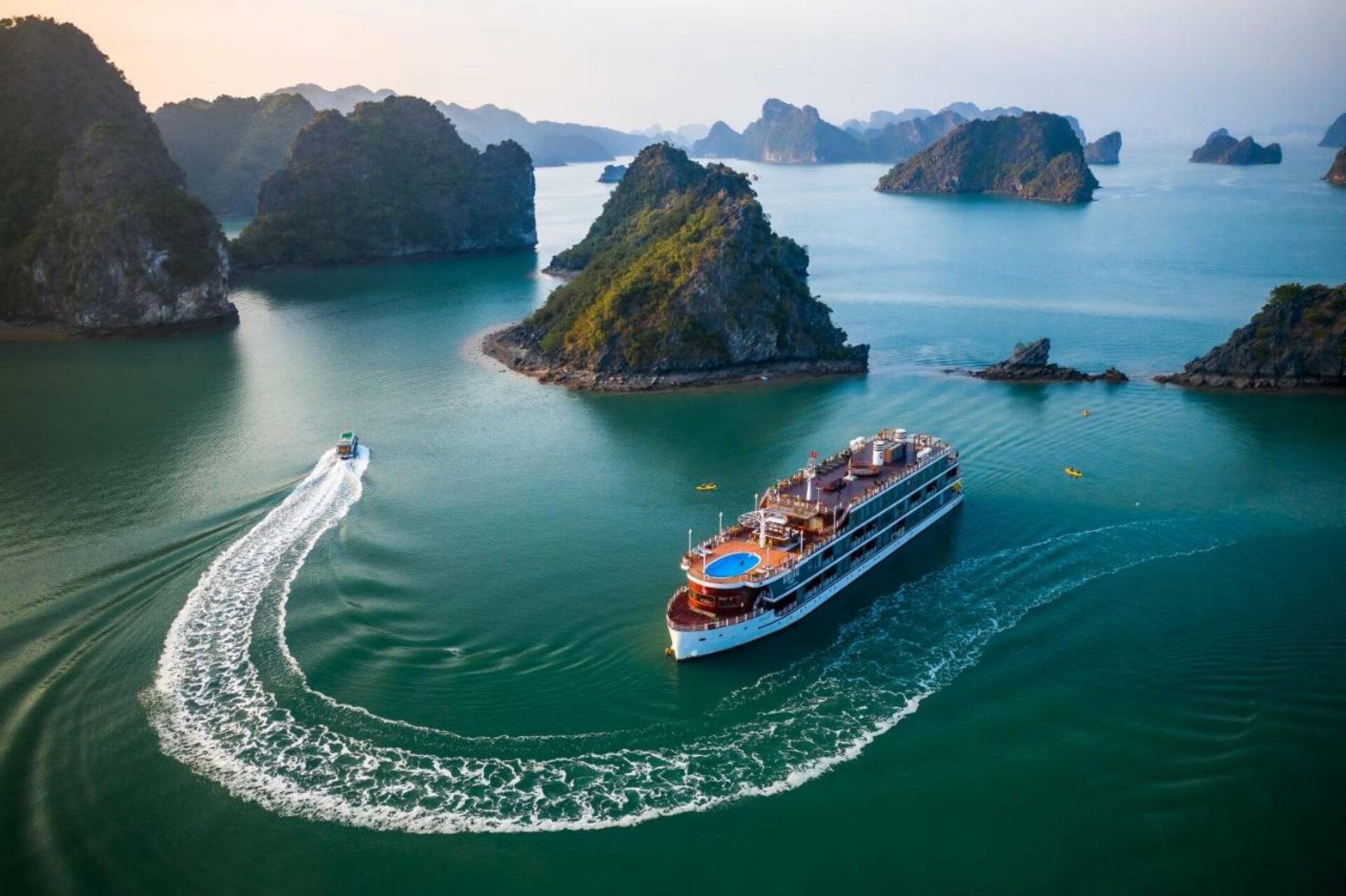Heritage Cruise Halong Bay Rondreis Vietnam Vakantie Original Asia