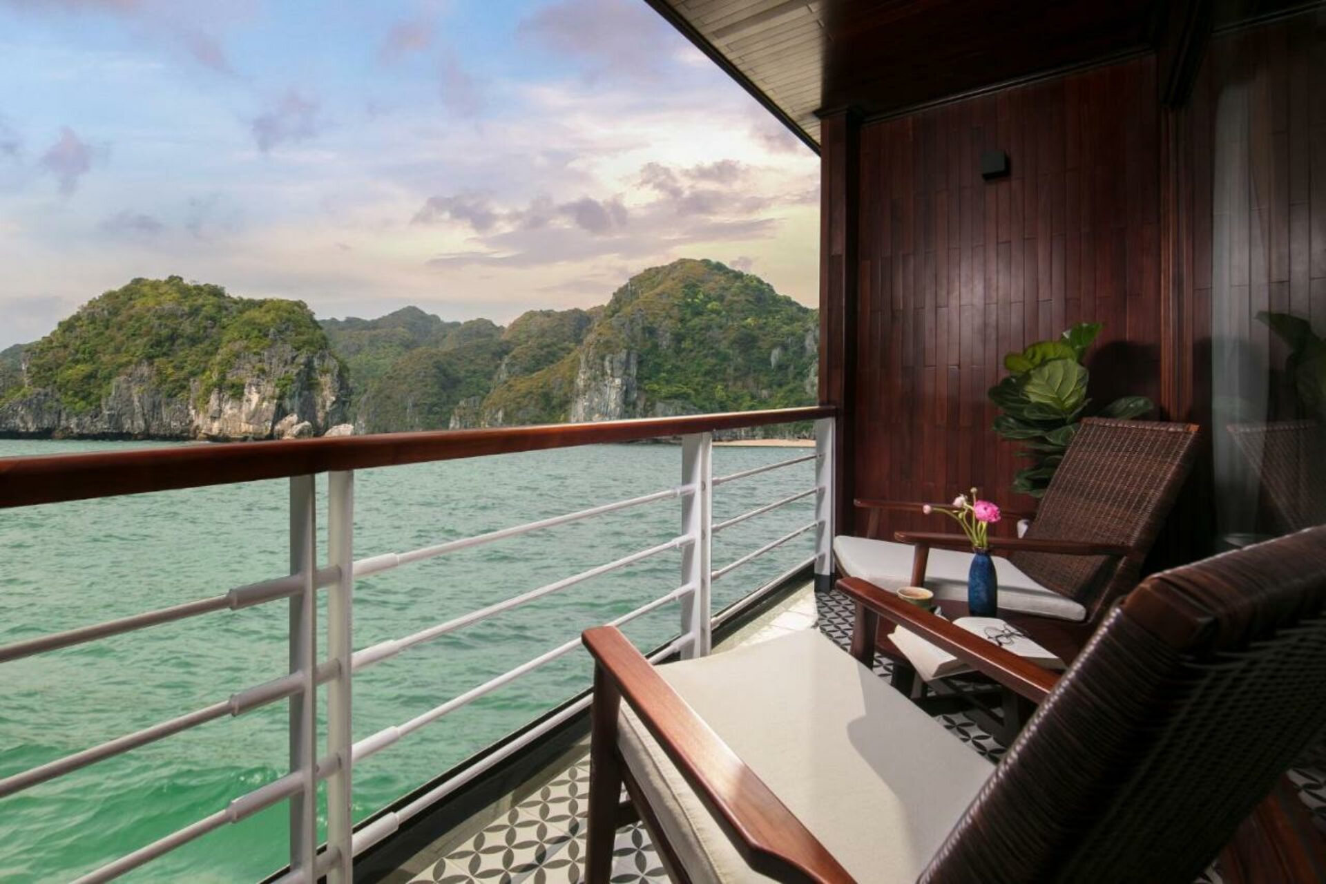 Heritage Cruise Halong Bay Rondreis Vietnam Vakantie Original Asia