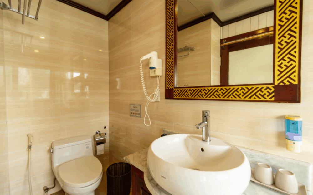 Swan Cruise Halong Bay Rondreis Vietnam Vakantie Original Asia