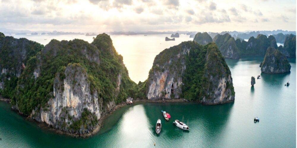 Swan Cruise Halong Bay Rondreis Vietnam Vakantie Original Asia
