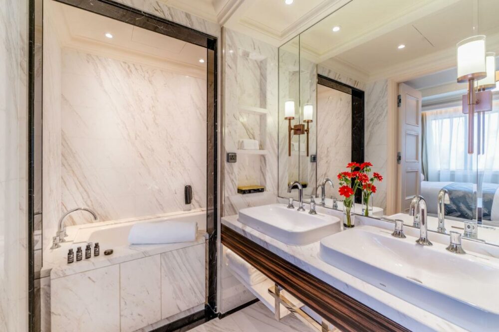 Caravelle Hotel Saigon Rondreis Vietnam Vakantie Original Asia