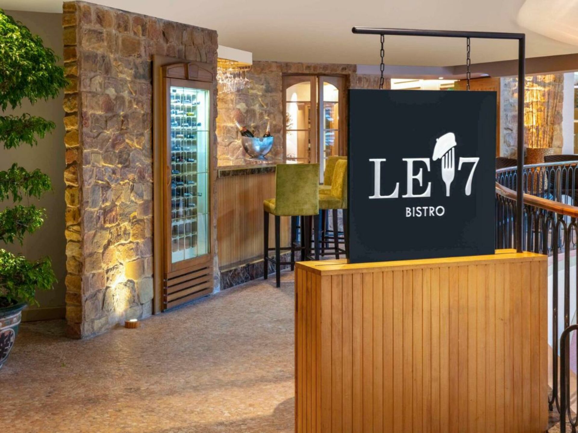 Sofitel Plaza Hotel Saigon Rondreis Vietnam Vakantie Original Asia