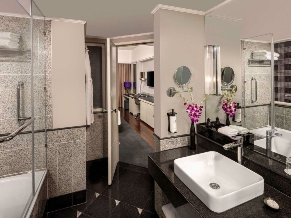 Sofitel Plaza Hotel Saigon Rondreis Vietnam Vakantie Original Asia