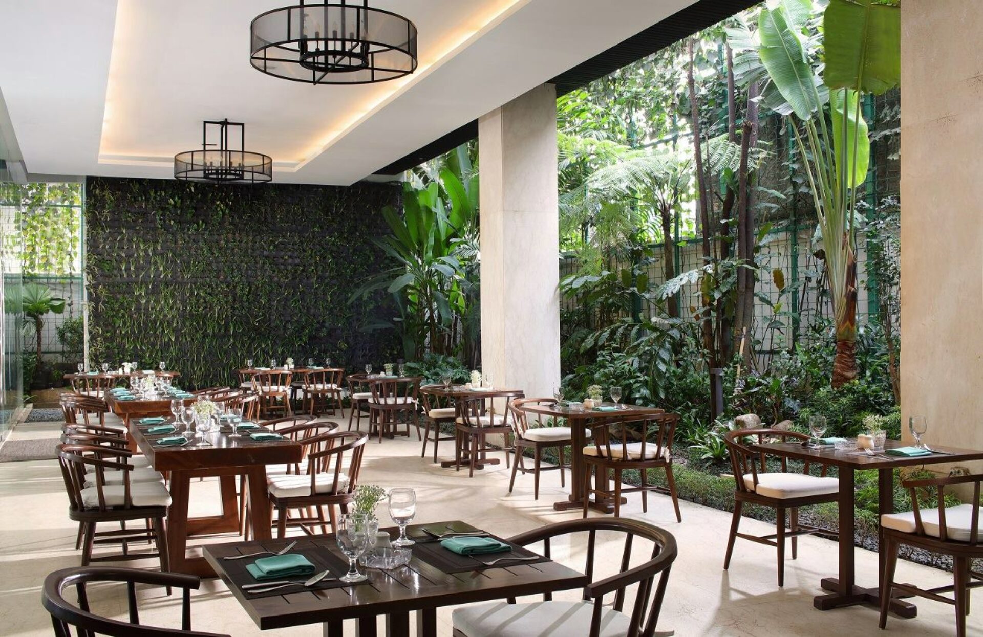 Crowne Plazal Bandung Rondreis Indonesia Vakantie Original Asia