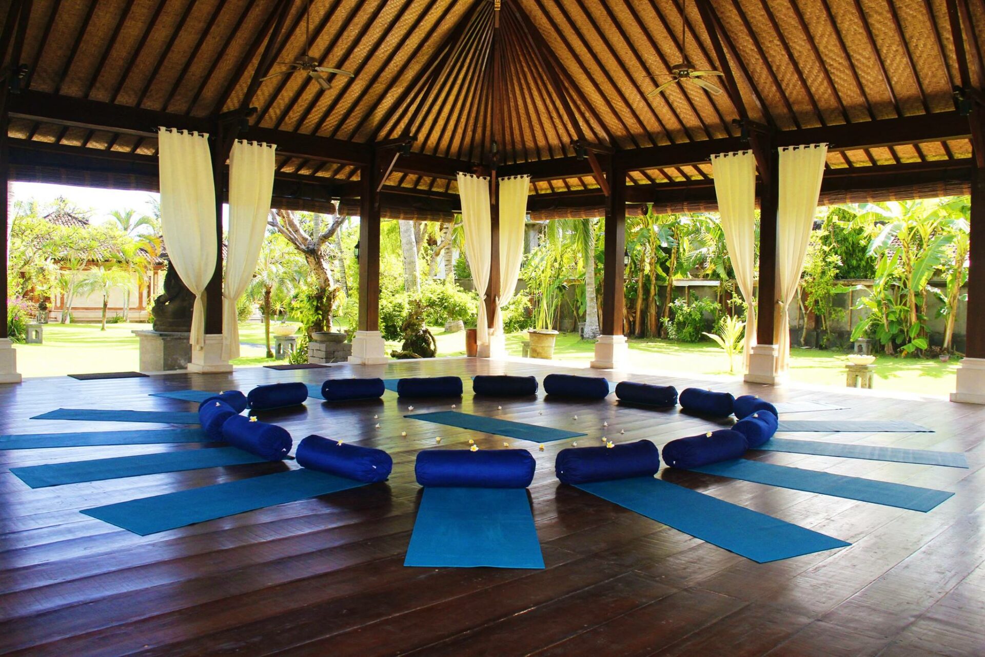 Puri Bagus Candidasa Bali Rondreis Indonesie Vakantie Original