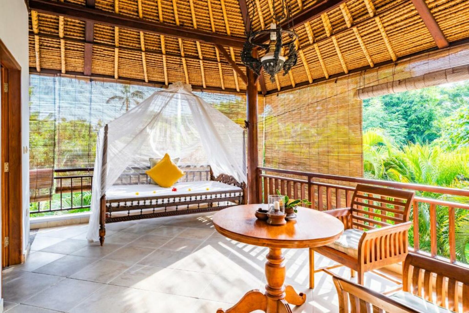 Taman Selini Beach Bungalows Rondreis Indonesia Vakantie Original Asia