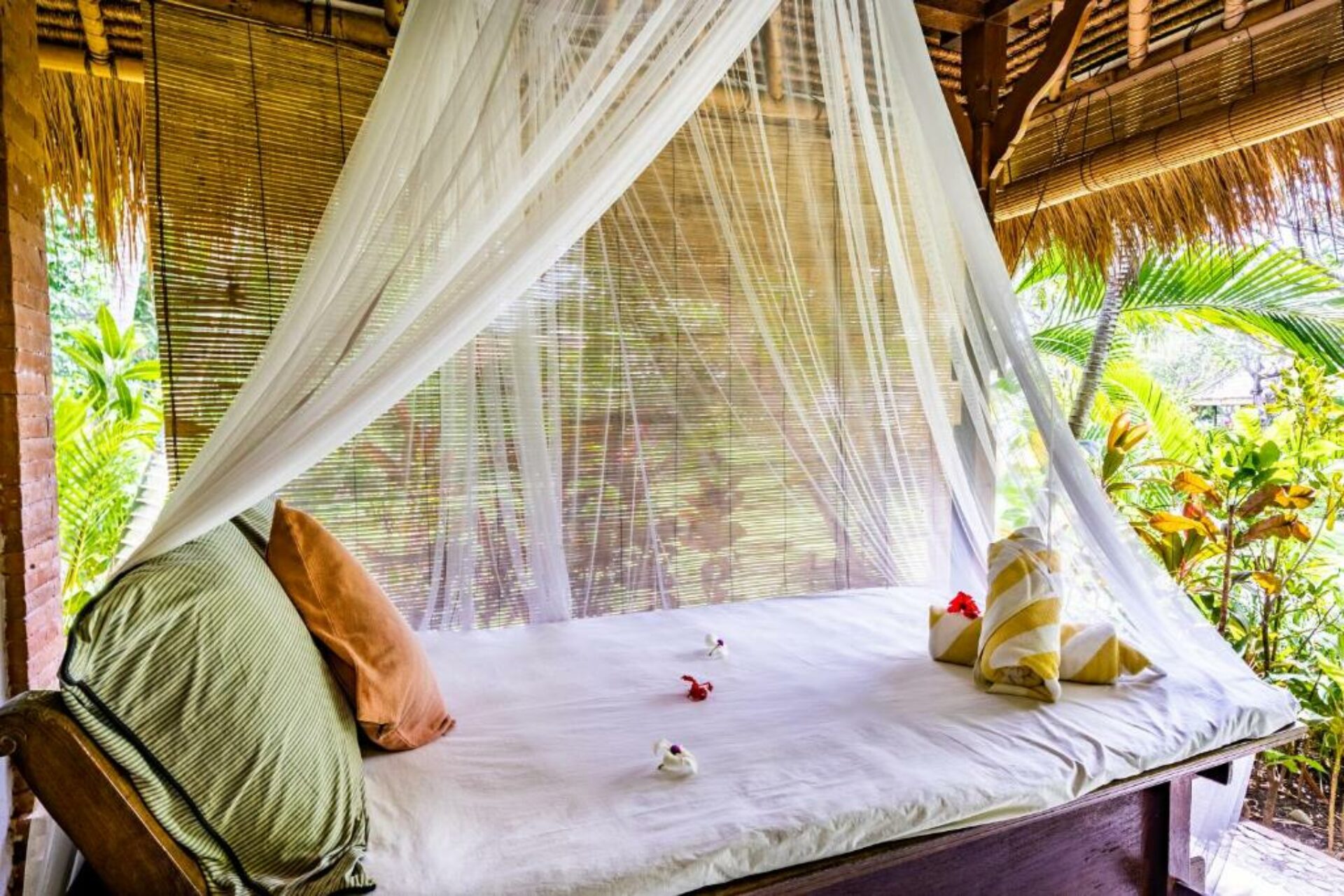 Taman Selini Beach Bungalows Rondreis Indonesia Vakantie Original Asia