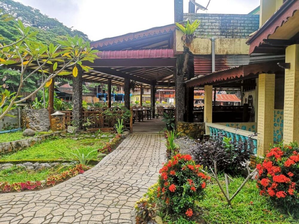 Wisma Leuser Sibayak Rondreis Sumatra Indonesie Vakantie Restaurant