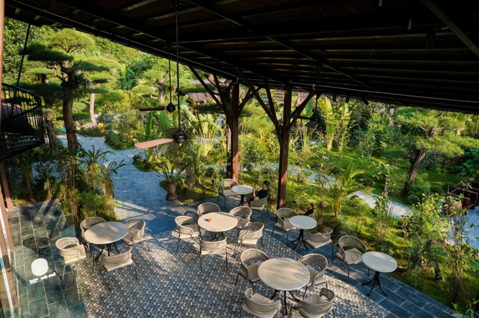 Tam Coc Retreat Ninh Binh Rondreis Vietnam Vakantie Restaurant 2