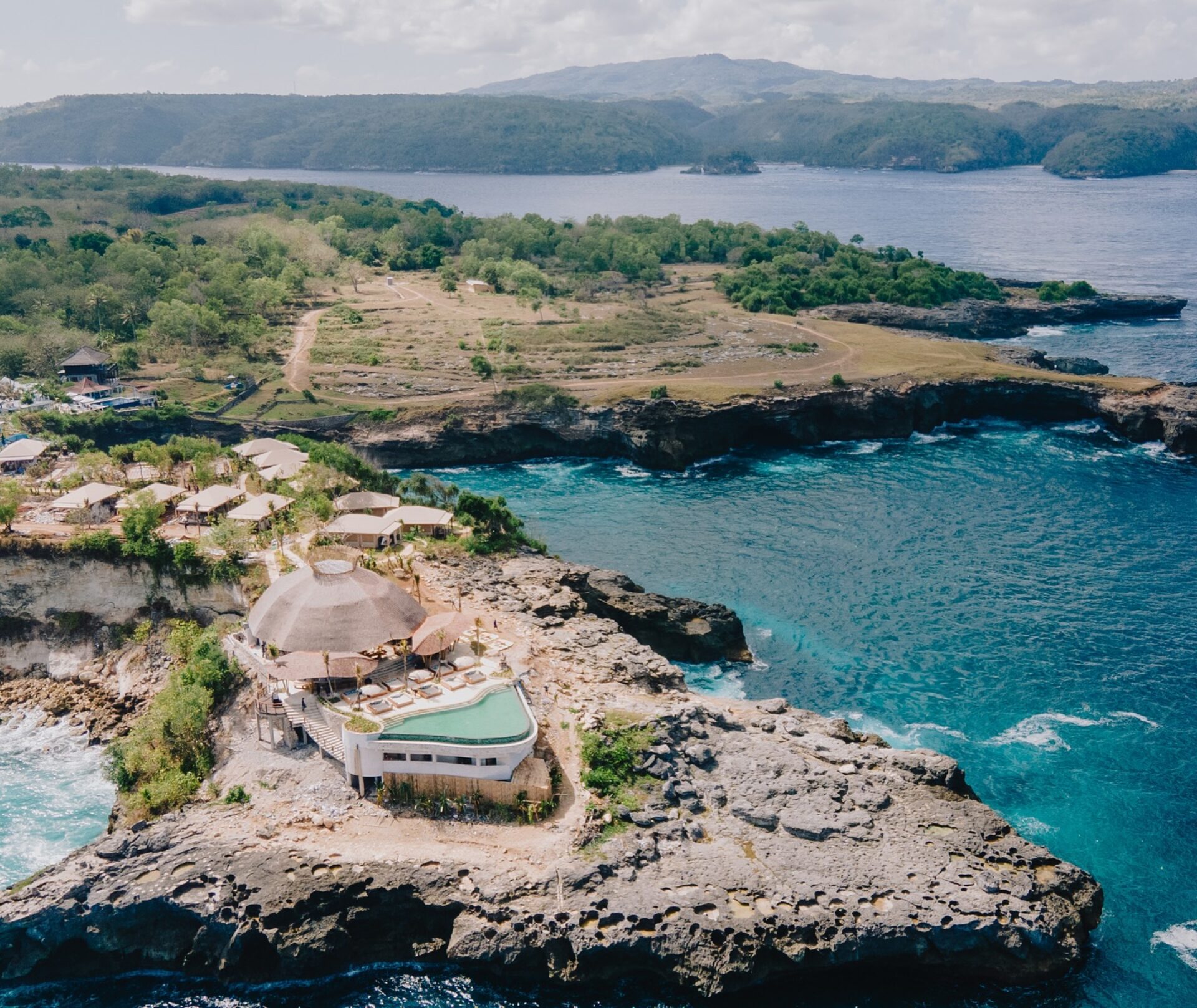 ARNA Suites and Ocean Lounge Rondreis Indonesië Vakantie Aerial 4