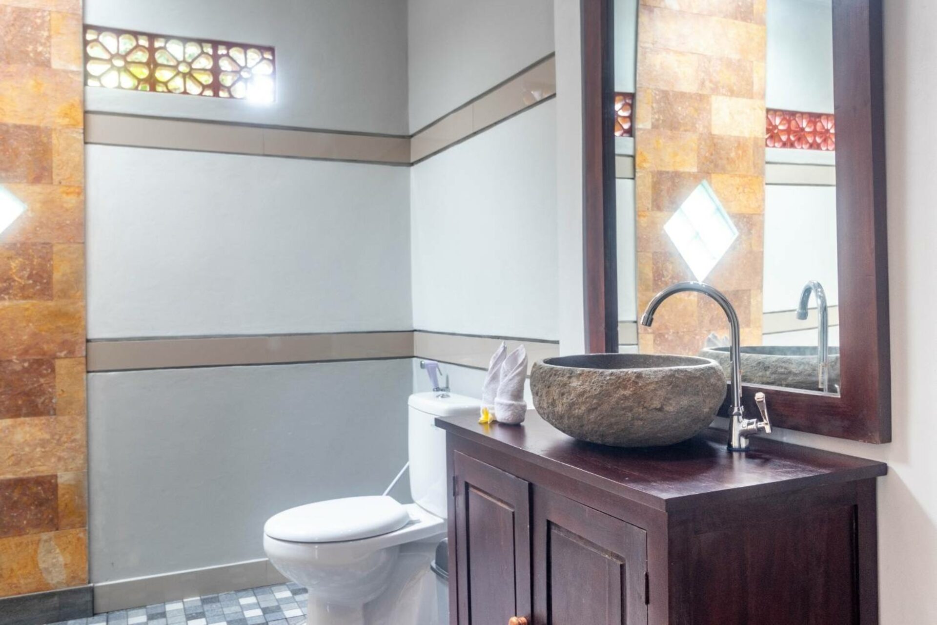 Asli Bali Villa Rondreis Indonesië Vakantie Badkamer 8