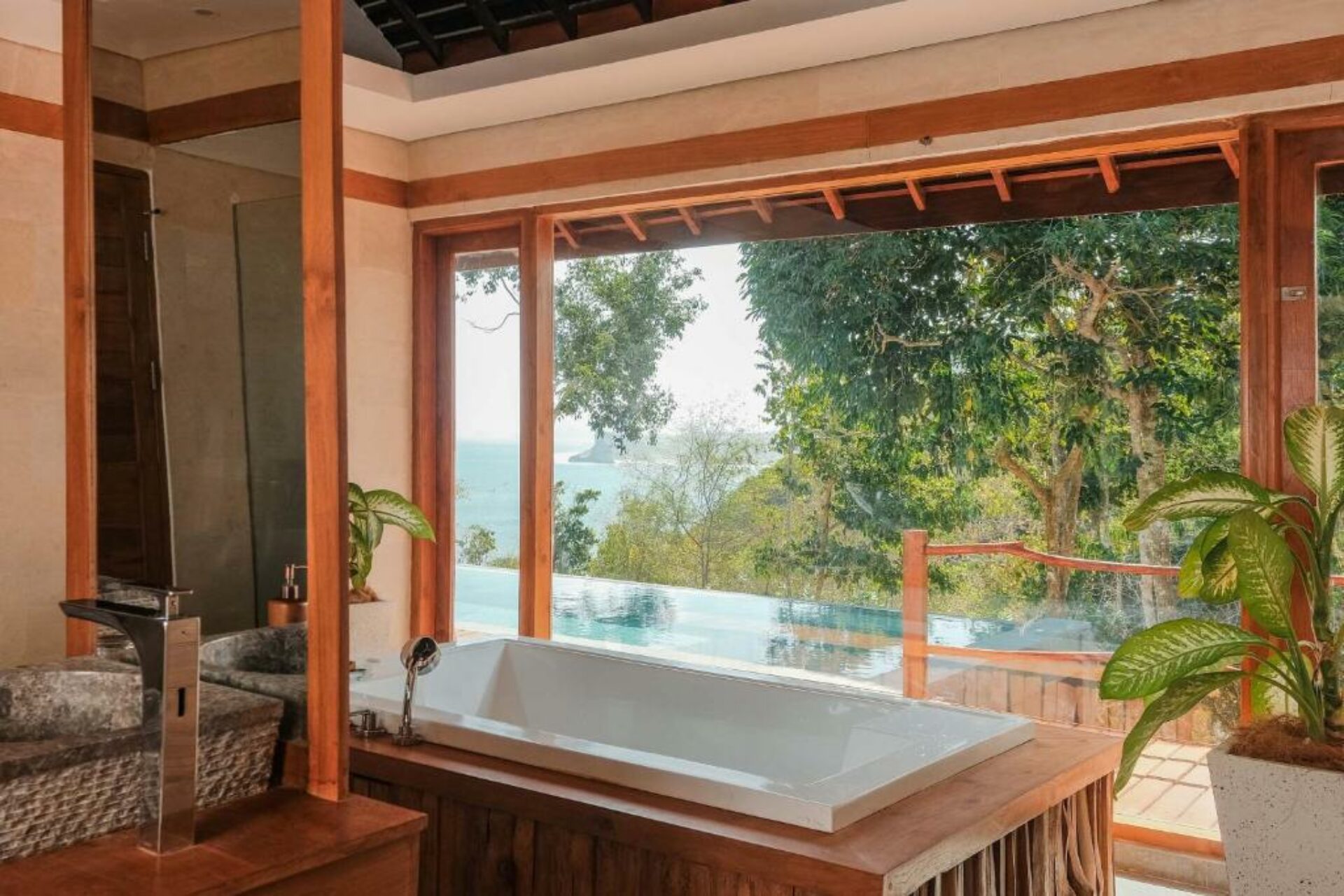 TUNAK Resort Lombok Rondreis Indonesië Vakantie Badkamer 2