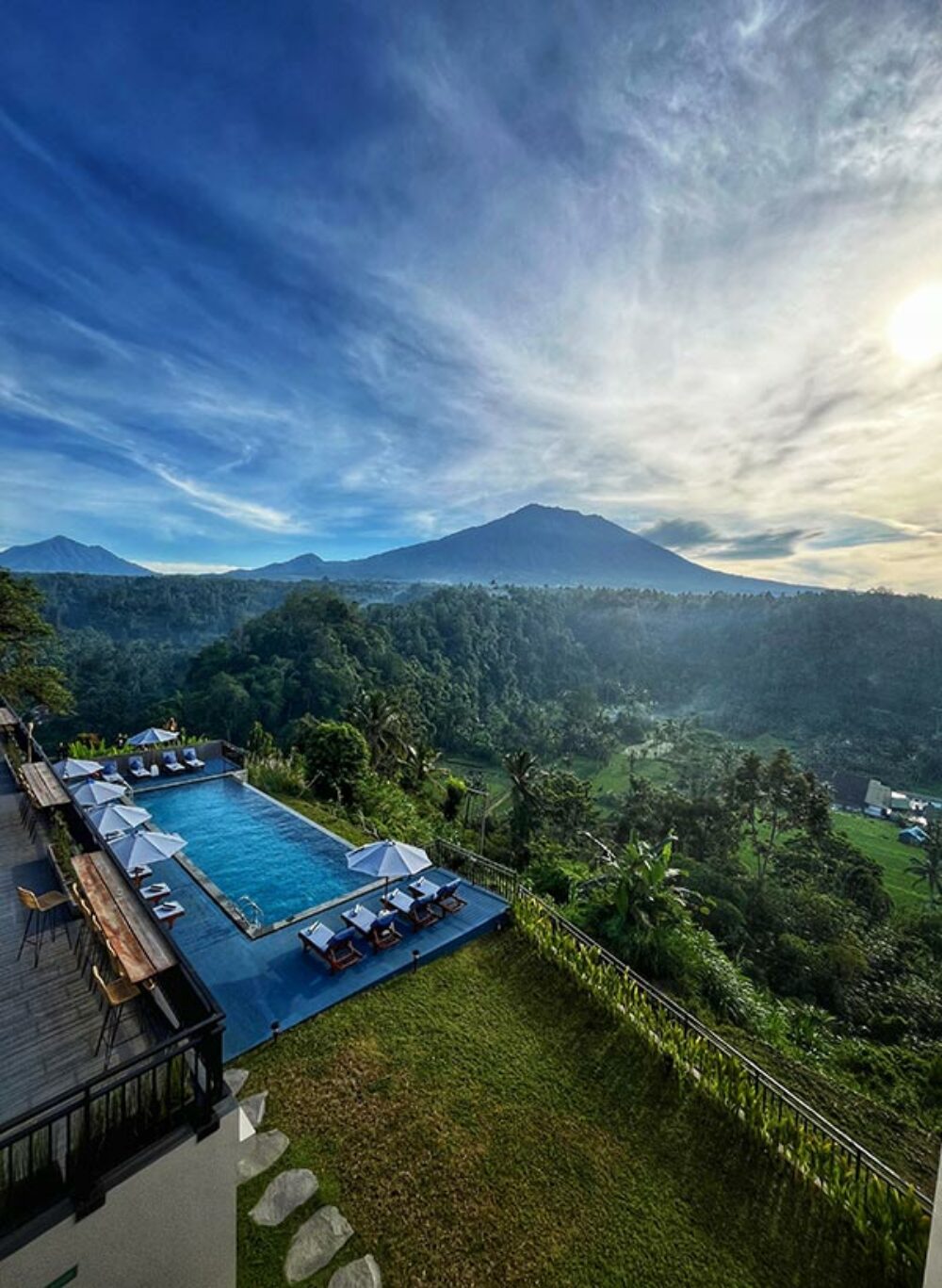 Tapa Agung View Rondreis Indonesië Vakantie Zwembad 2