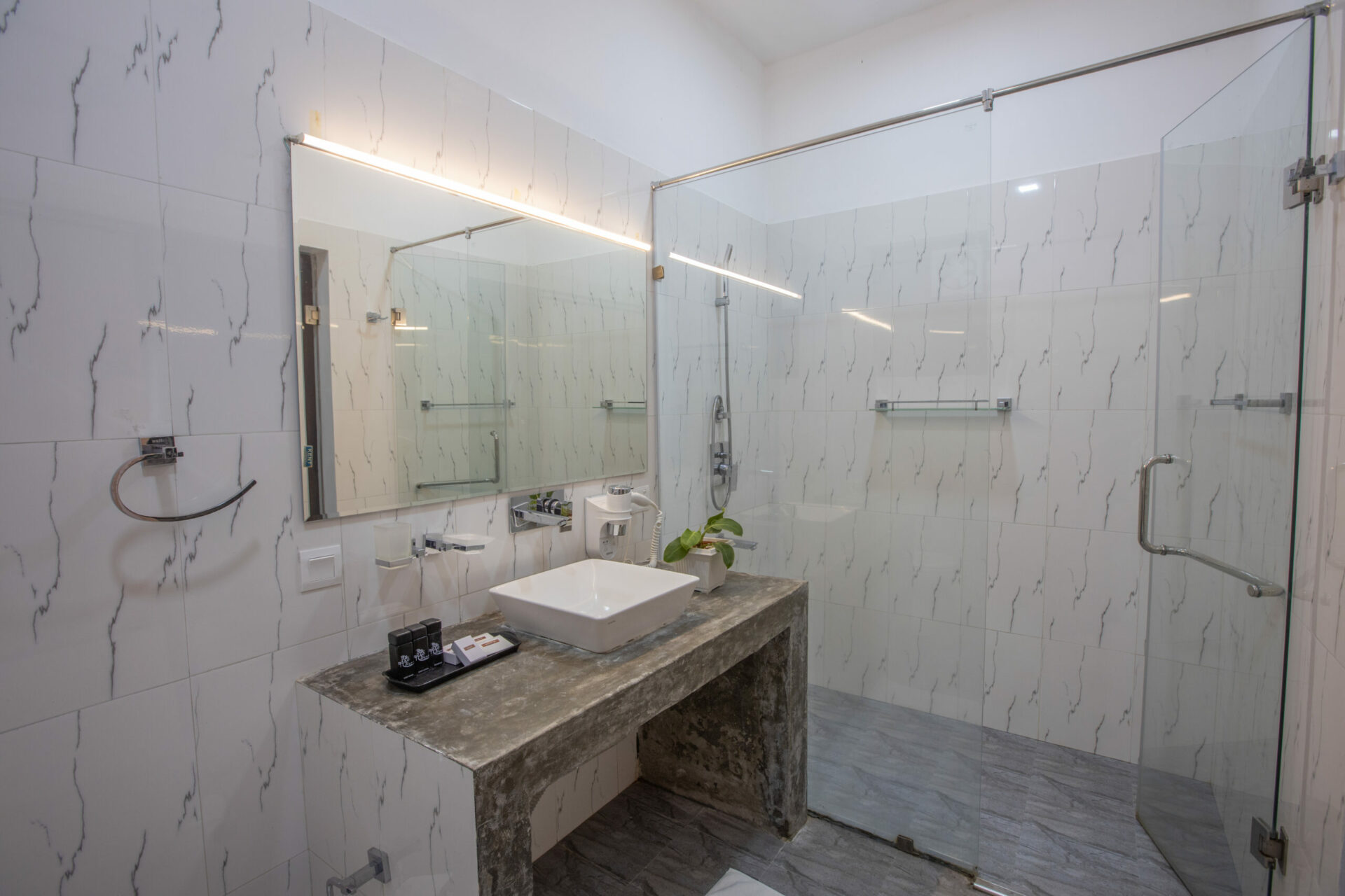 Wewa Addara Rondreis Sri Lanka Vakantie Badkamer