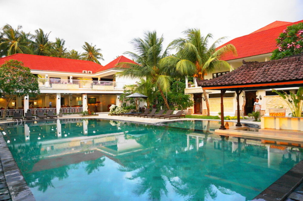 Hotel Lombok Senggigi Puri Saron Senggigi Resort Rondreis Lombok Indonesie Vakantie Original Asia hotel pool1