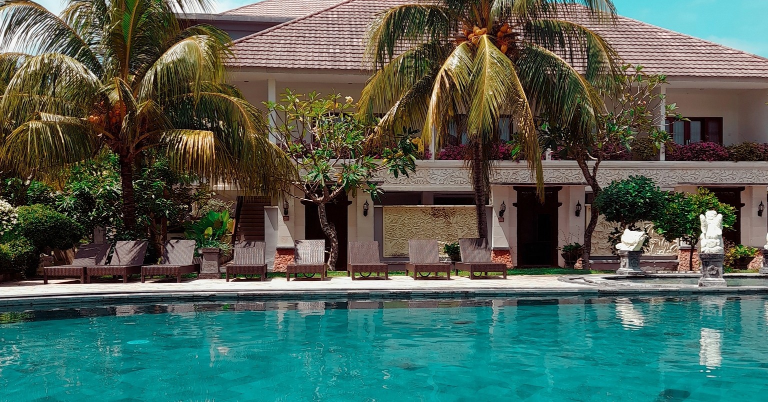 Hotel Lombok Senggigi Puri Saron Senggigi Resort Rondreis Lombok Indonesie Vakantie Original Asia hotel pool1