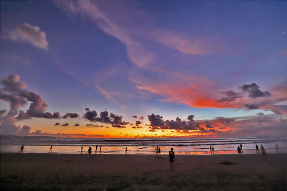 Puri Saron Seminyak Resort Hotel Vakantie Bali Rondreis Original Asia avond