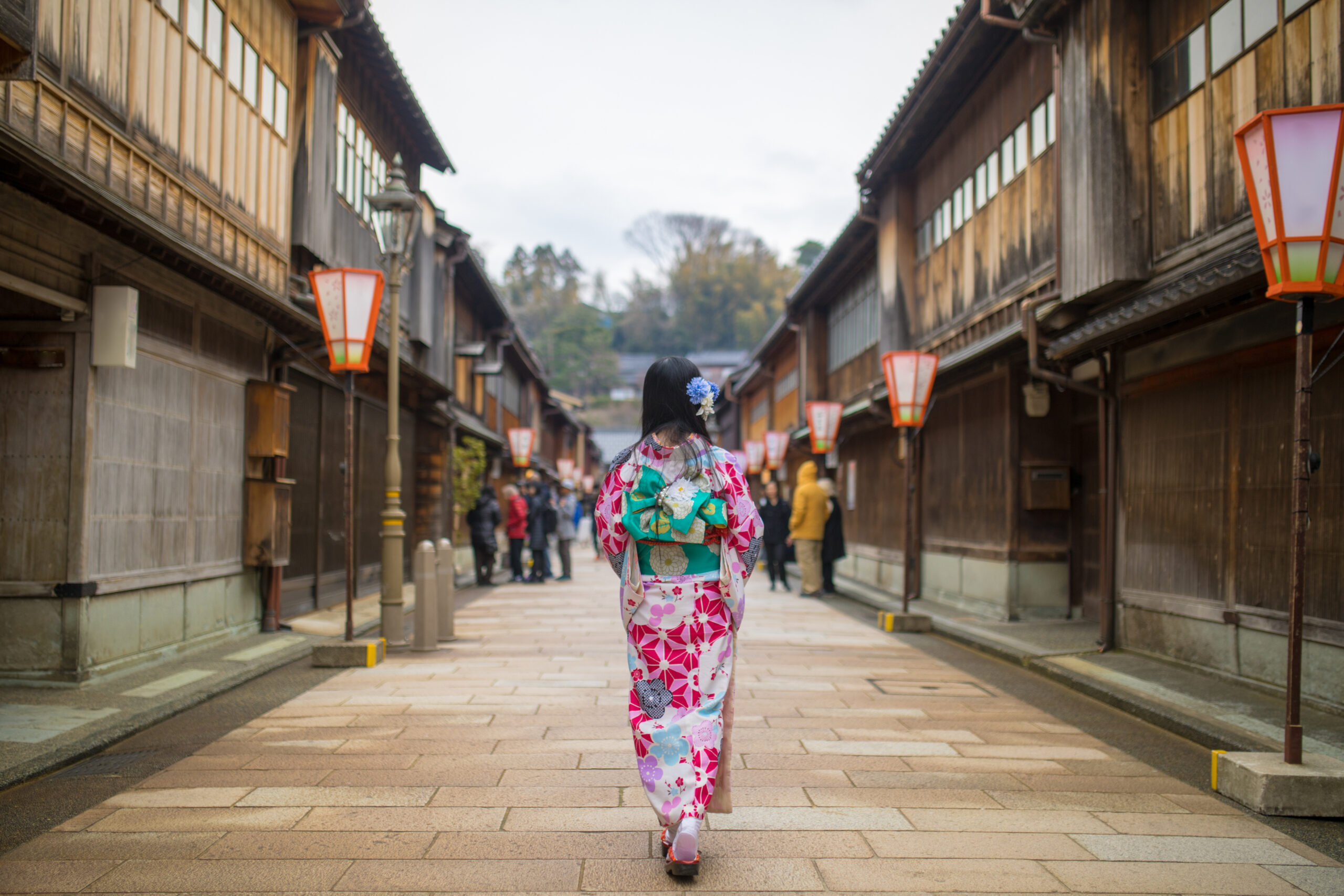 Home-Original-Asia-Rondreis-Japan-Vakantie-Istock-algemeen-mooi-Kimono-local-lokale-kanazawa-scaled.jpg